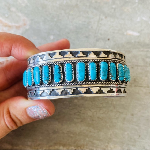 Native American Jewelry - SOLD ♥️ Navajo ♥️ Eddie Johnson Sterling Silver & Kingman Turquoise Cuff